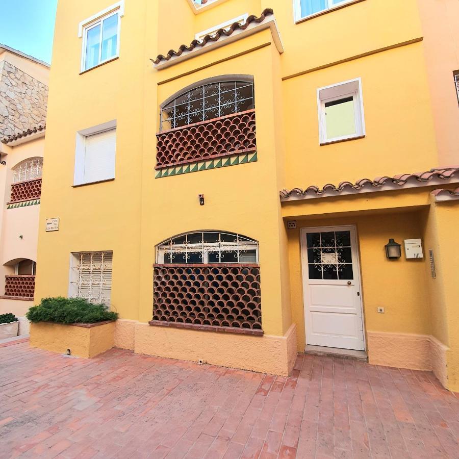 Leroy Apartment Empuriabrava Exteriér fotografie